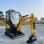 HX18T excavator with closed cab