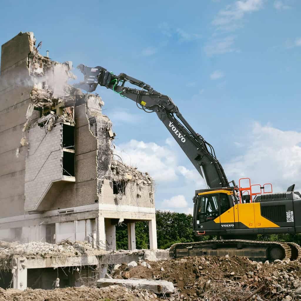 Tracked Excavators In Demolition Projects | Best Guide 2023