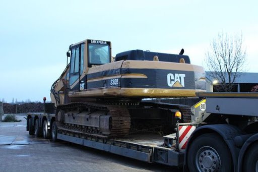 shipping CAT excavators from China