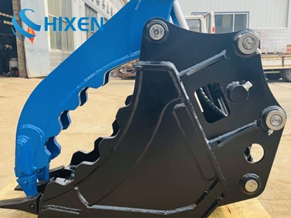 Hydraulic thumb clamp